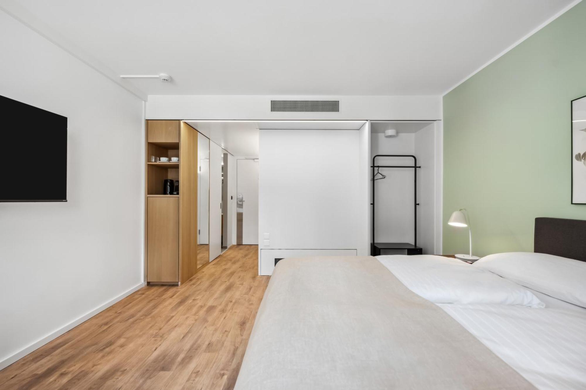 Limehome Basel Muenzgasse Zimmer foto